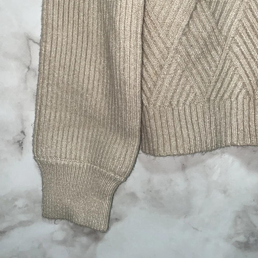 Light Brown / Cream Diamond Pattern Balloon Sleeve Sweater - Picture 4 of 7